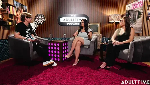 Kesenjangan usia Mindi Mink & Mia Simone, Cinta Lesbian, & Mentor milf | Podcast Khusus Orang Dewasa