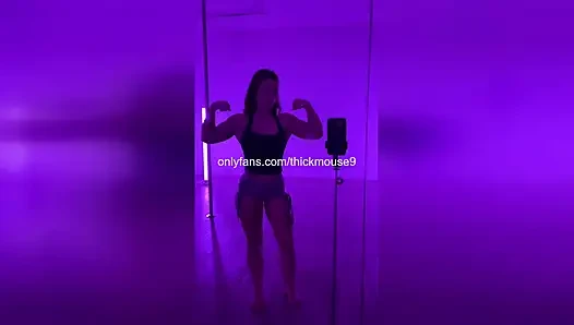 Barely Legal Girl Leaks Pussy While Streaming Workout on Twitch