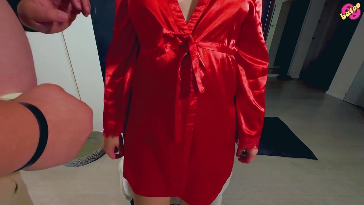 La sessione di bondage con l'hitachi termina con un orgasmo multiplo e un enorme squirt