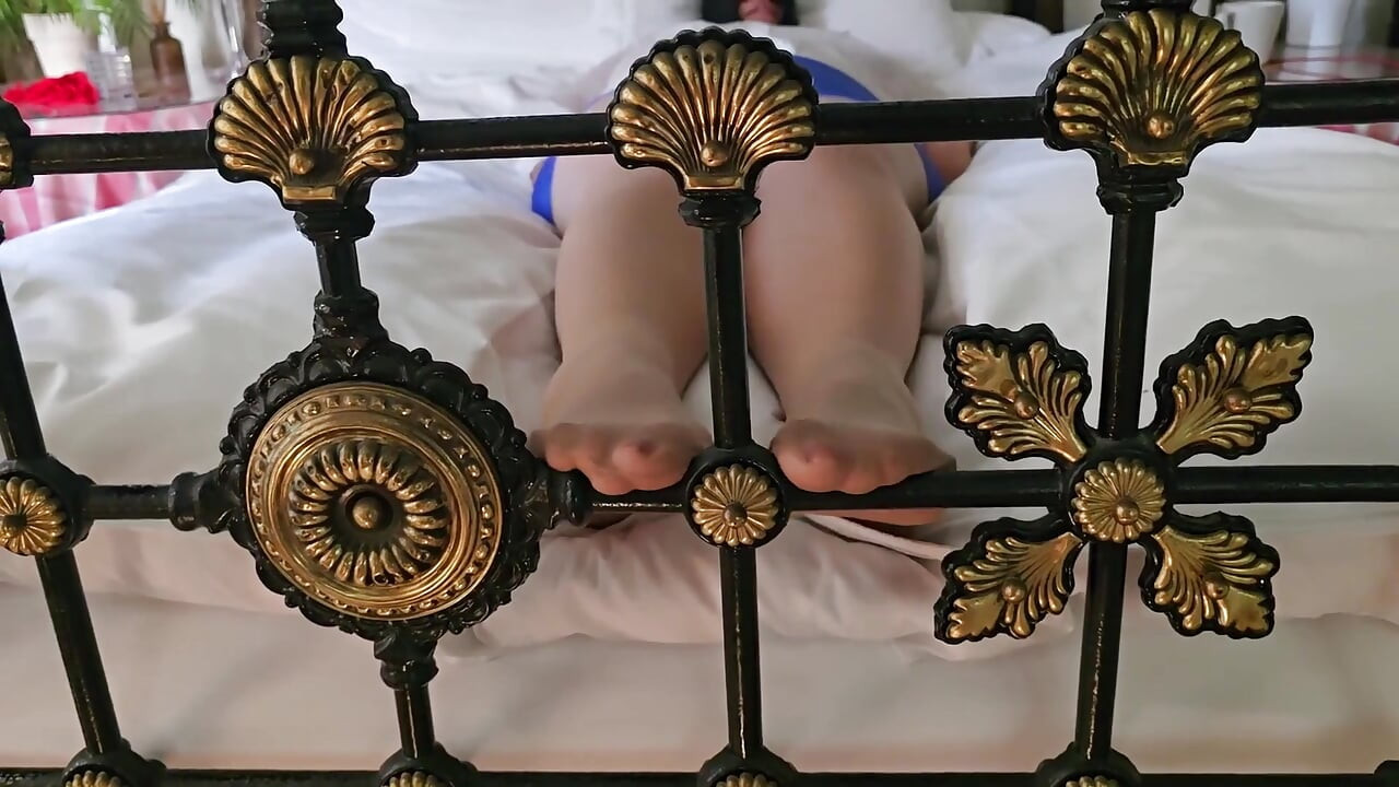 Mini falda azul frota, parte 1, pie