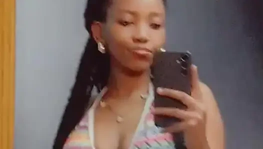 Tatlı ama masum değil Henüz görmediğin bir tarafım var