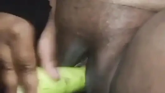 Alle Säfte aus Savita Bhabhis muschi abgelassen