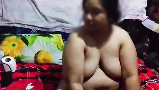Memek basah cewek pinay dientot habis-habisan.