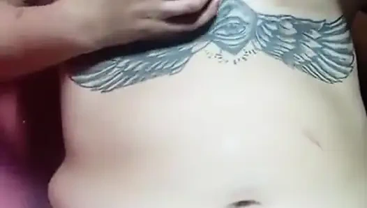 Ich masturbiere und ich komme lecker