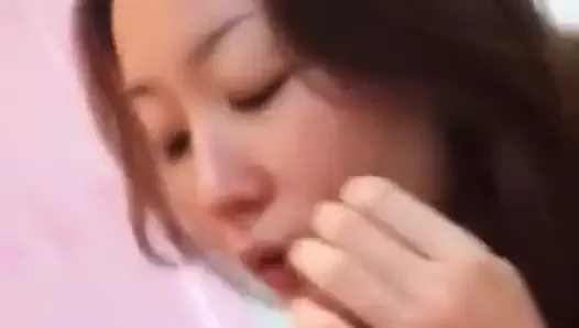 Taiwanese girl from Kaohsiung giving a blowjob