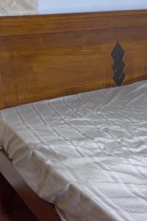 Real Couple Homemade Romantic and Sweet Sex in the Afternoon with Huge Load on Her Tiny Body