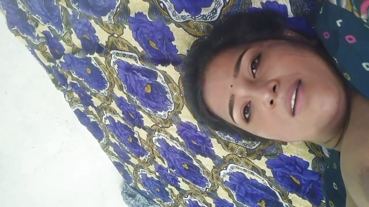 Phần 391. Em bhabhi trẻ thủ dâm cặc bạn trai và liếm nước cặc