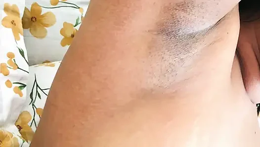 I fucked my Desi stepmother in an empty room as I wanted.