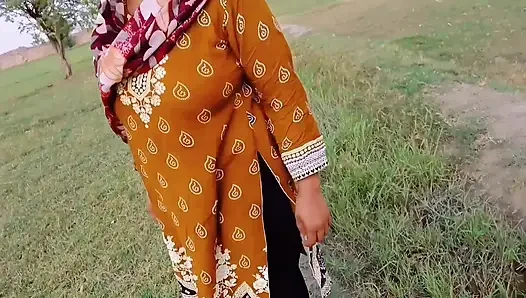 Pawg culo bionda cougar viene scopata nel parco