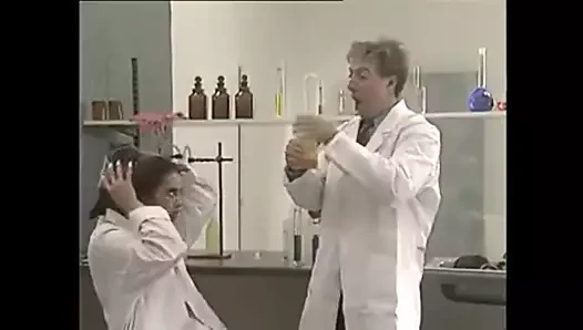 Bersenang-senang di Lab Medis!