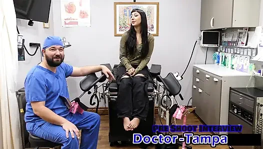 Д-р Tampa - первый гинекологический осмотр Selena Sativa