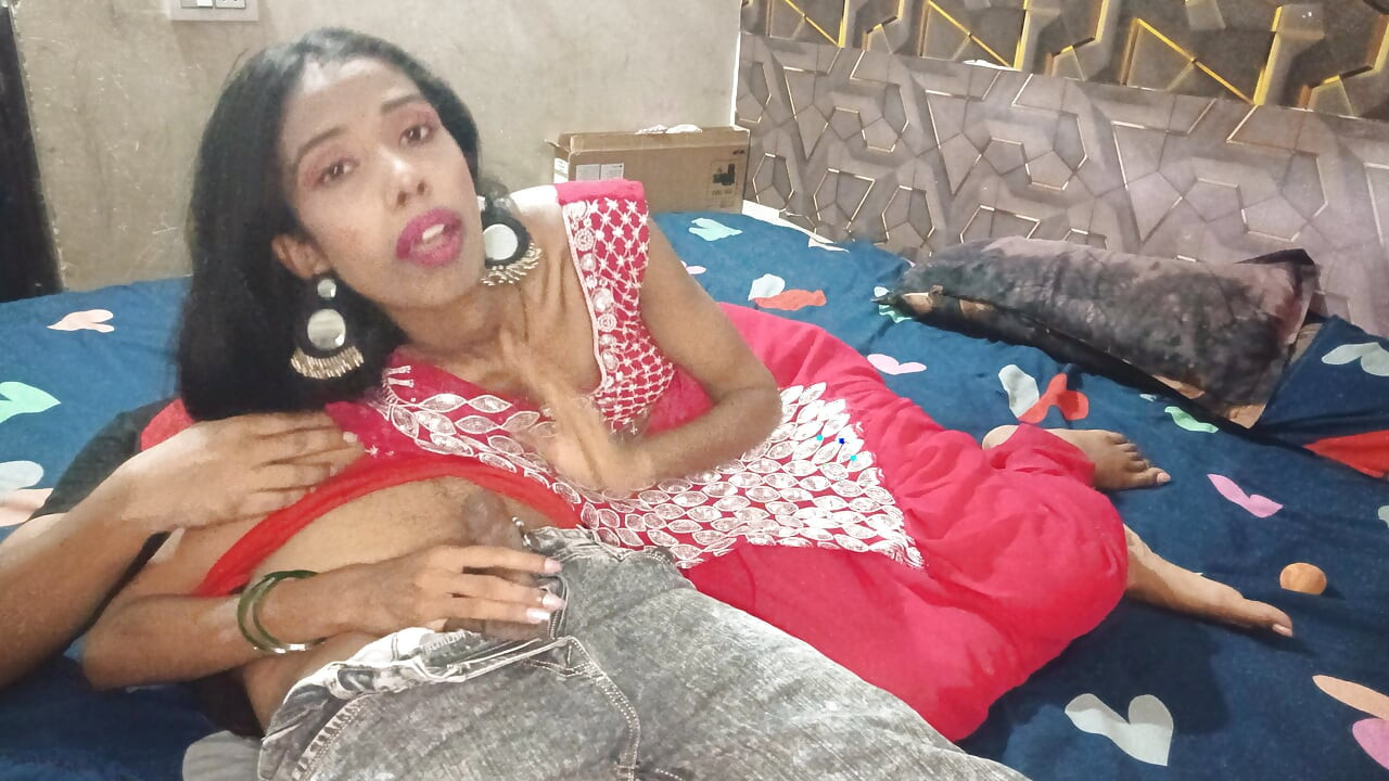 Muje chudne jada chusne me maja ata hai koi hai jo apna mota lund chushany