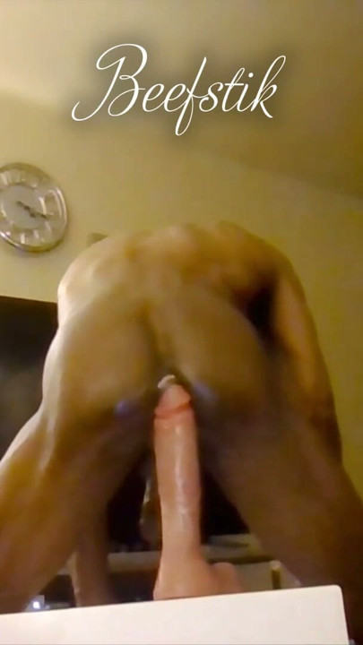 Tight bussy | Clip 1
