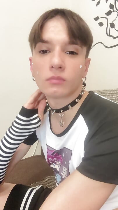 Femboy Sucking Dildo Got Whole Face Wet
