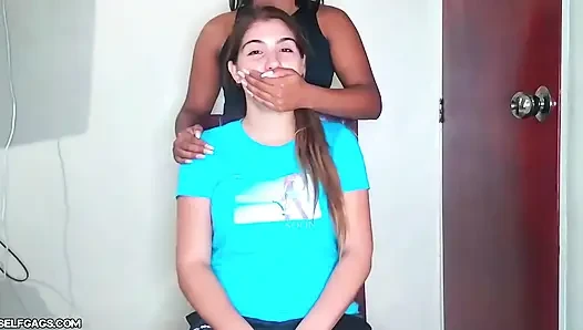 Handgag Sandalyesi