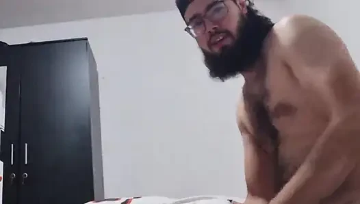 Kız arkadaşım onu prezervatifsiz sikip içine boşalmamı seviyor