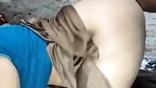 Indische paare ficken und lutschen möpse