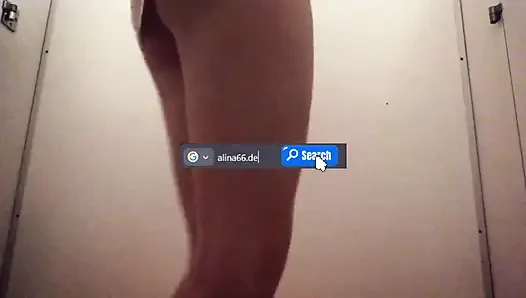 Azgın Alman kız soyunma odasında mastürbasyon yapıyor (riskli 31 talimatı)