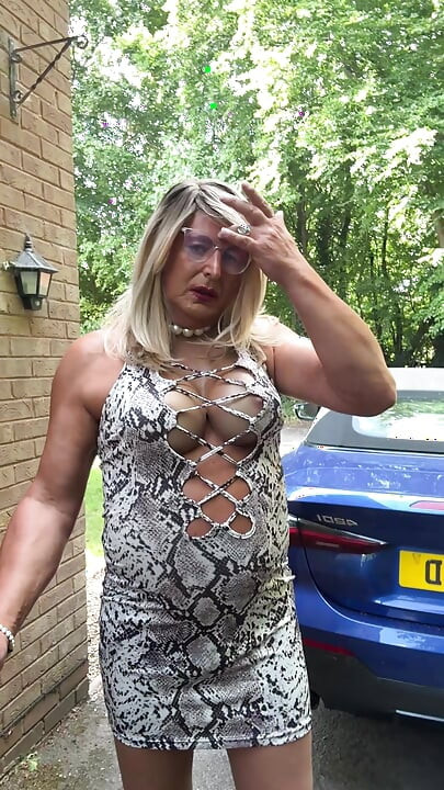 Sexy Crossdresser kellycd2022 in white animal print dress pantyhose and heels