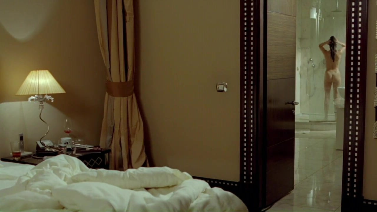 Natalia Avelon - Strike Back