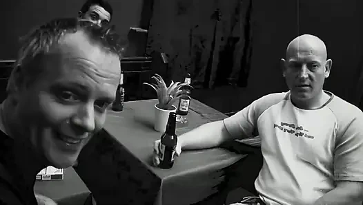 Грудастая блондинка Jamie Dreams сосет много членов