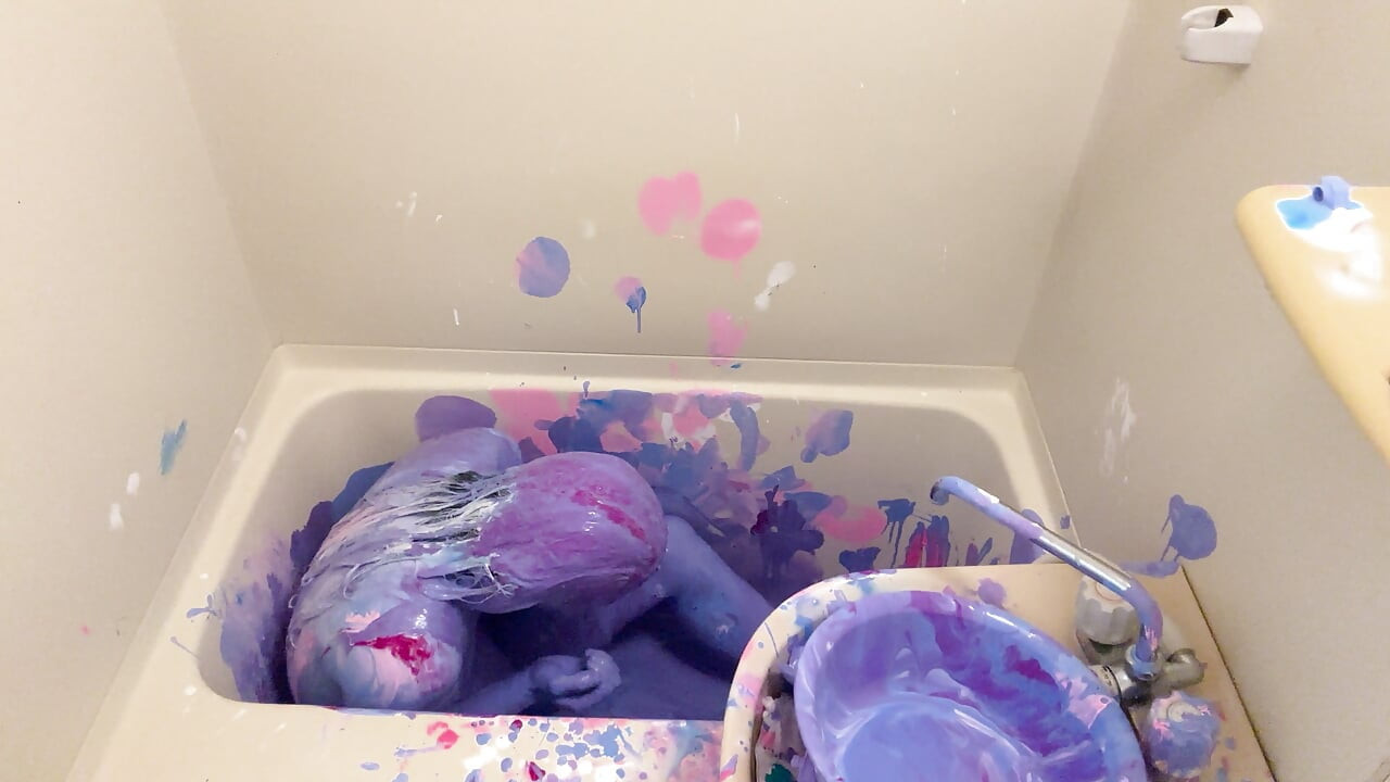 WET&MESSY Messy Play: Covered in Paint by a Boy 2