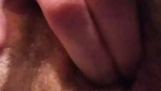 Benim oğlan kedi parmaklıyor (lütfen yorum yapın)