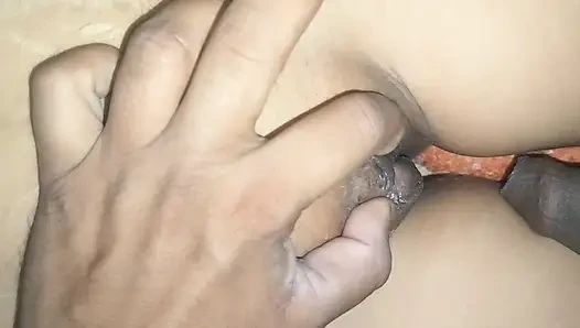 Indian bhabhi Chut se pani nikal ne ka maja hi kuch aur hai