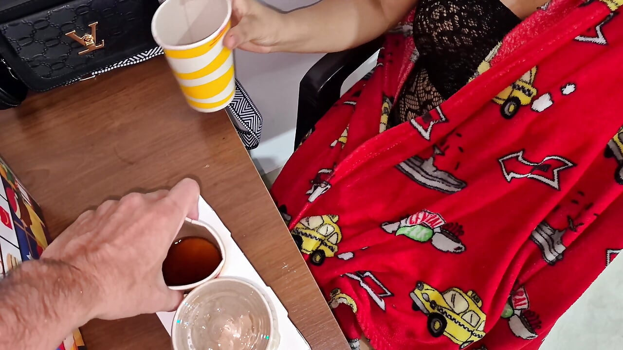 Pacar Pemalu Teman Saya Adalah Ahli Dalam Seks Anal.