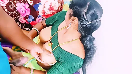 Husbend si tante seksi india yang doyan selingkuh lagi asik ngentot kontol besar ayah tiri husbend. Telugu Dirty Talks.
