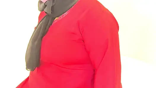 Eine schöne tante in Saudi-Arabien ficken - mehrfaches kommen