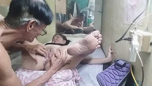 Güzel karıma tatlı sikiş .her zaman tatmin oldum