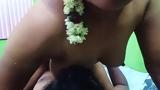 Ammu'nun göğüslerini sıkıyor ve süt içiyor 107