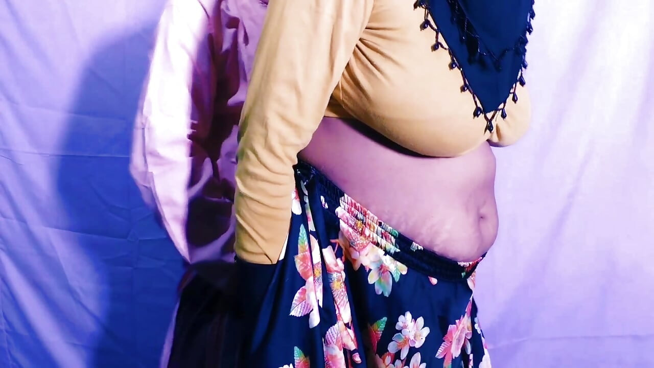 Bengali woman having sex with brother-in-law in next-door flat - Clear Bangla