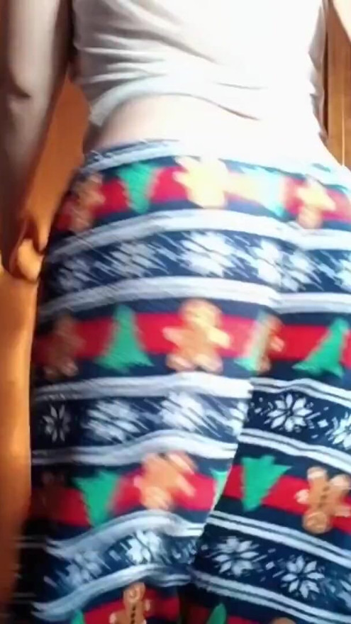 Walking and farting in pajamas | Clip 1