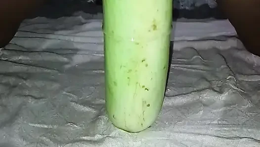 Bhabhi Ne bahut badi louki chut me dal diya