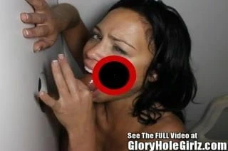 Latina Veronica bertetek besar yang sangat cergas pergi ke lubang gemilang