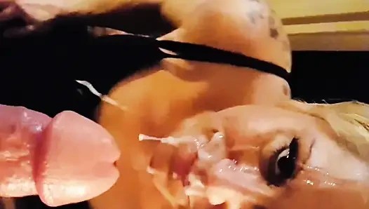 Nikki suxxx raucht blowjob