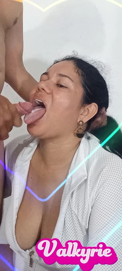 Valkyrie sucking deepthroat