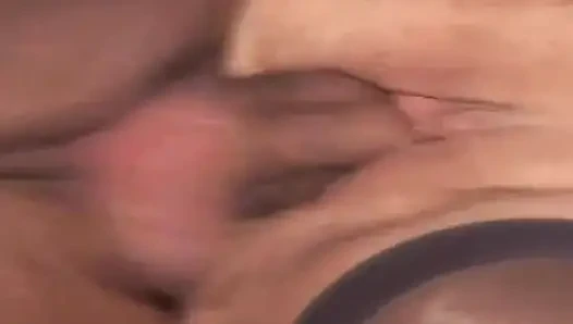 Französische dame in strümpfen wurde beim casting penetriert