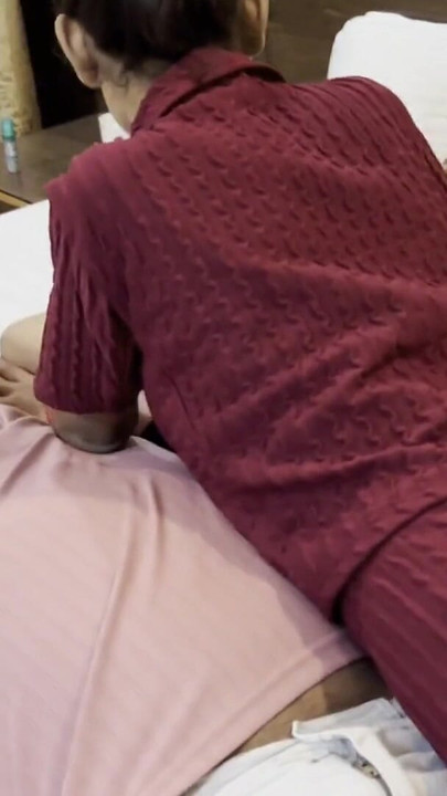 Moment époustouflant de « Un ami a fait le réglage de sa copine avec son ami »