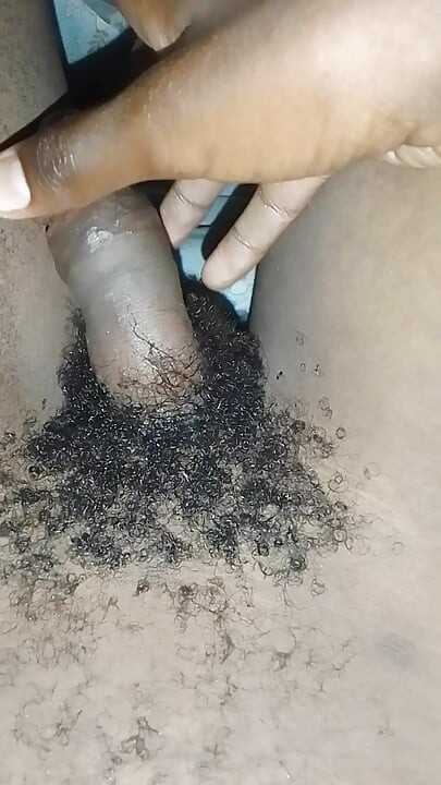 Handjob in the bathroom but oily