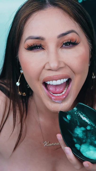 Kianna Dior, eu engulo porra 3 com Jonni Darkko