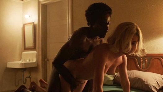 艾米莉米德裸体性爱汇编 - 丑闻星球上的平局