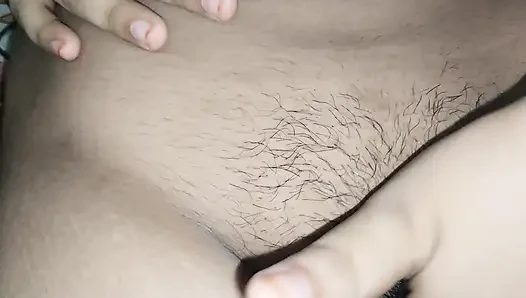 desi cute girl pink pussy.....