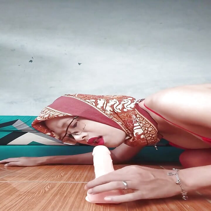 Trans Wearing Hijab Sucks Cock and Masturbate with a Dildo