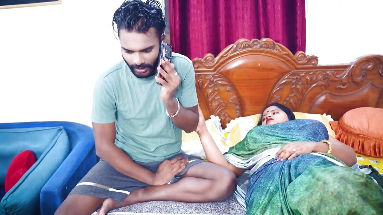 Sauteli maa ka pair dabate dabate chod diya