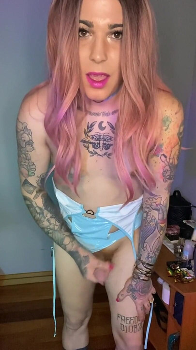 The tattooed Barbie jerking off for you