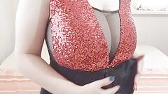 Schöne große Brüste in einem Abendkleid - depravedminx