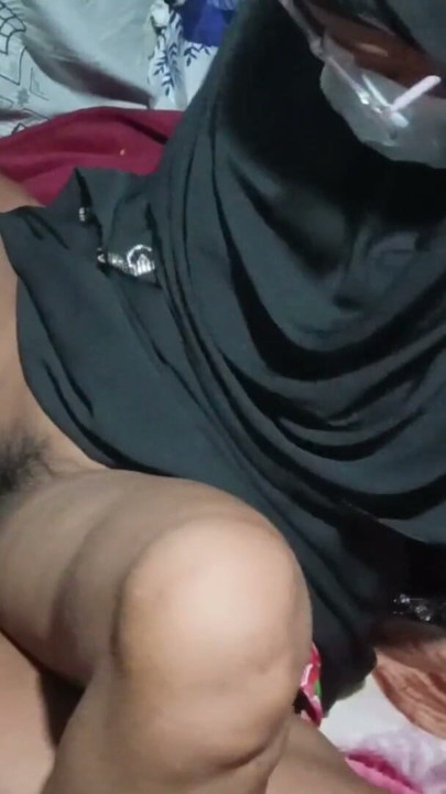 Viral sexy video of a Bangladeshi man with his girlfriend on the second day of Puja | Clip 2